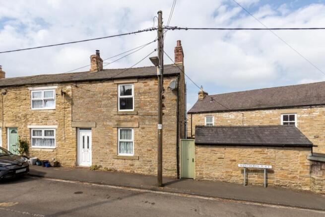 2 bed property, in Wentworth Place, £125,000