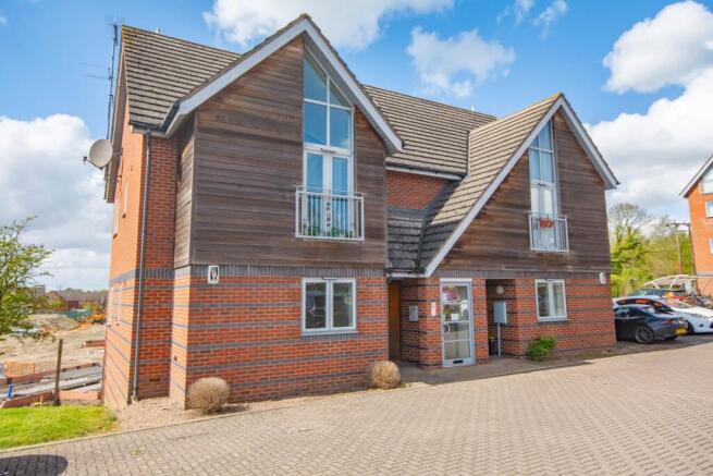 1 bed property, in Boughton Wharf, £130,000