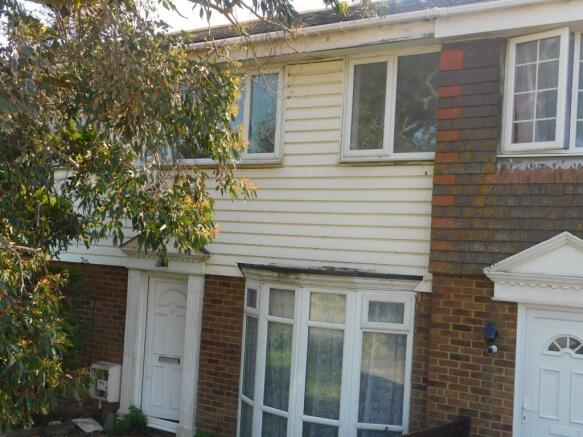 3 bed property, in Imperial Drive, £195,000