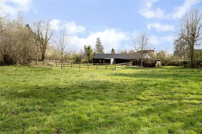 3 bed property, in Darrs Lane, £550,000