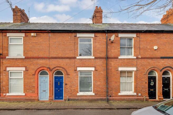 3 bed property, in Devonshire Place, £240,000