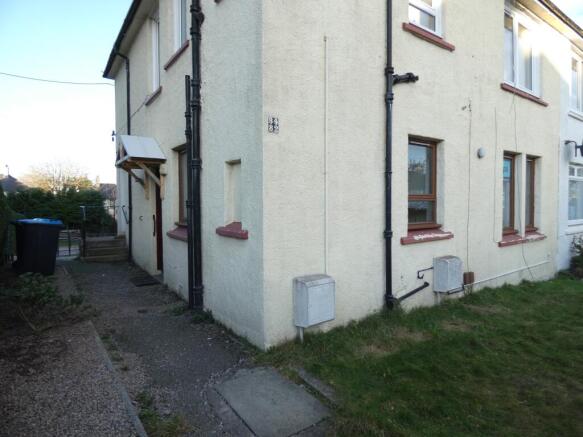 2 bed property, in Hilton Road, £80,000