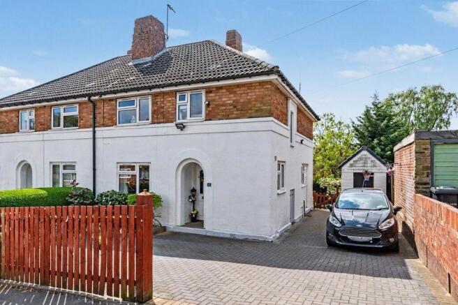 4 bed property, in King Edward Crescent, £372,500