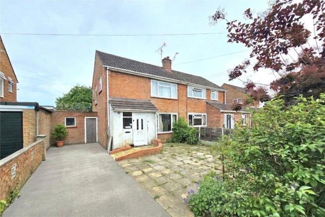 3 bed property, in Bracknell Road, £385,000