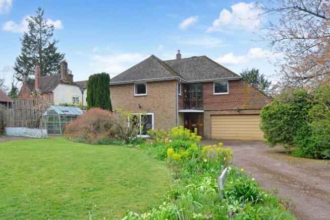 4 bed property, in The Street, £925,000