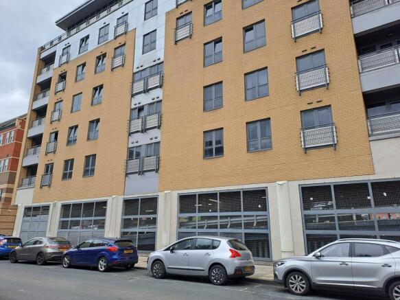 2 bed property, in Apartment 4, £68,000