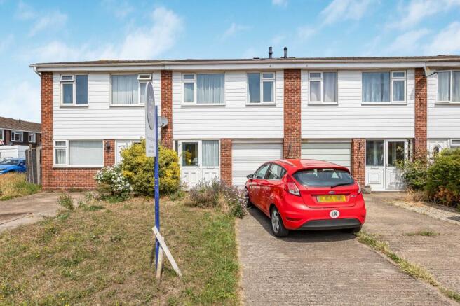 3 bed property, in Winterborne Road, £300,000