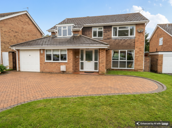 4 bed property, in St. Johns Avenue, £563,000