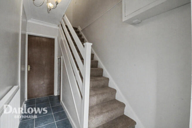 2 bed property, in Market Road, £150,000