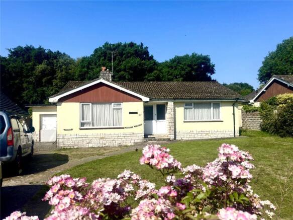 2 bed property, in Shorefield Way, £700,000
