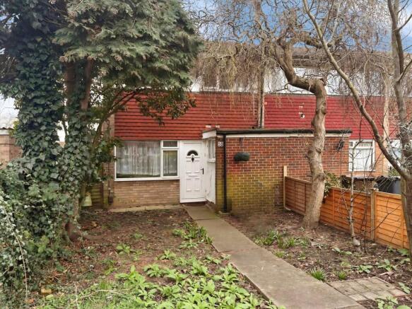 3 bed property, in Stourton Avenue, £435,000
