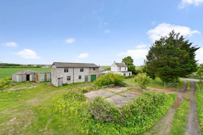2 bed property, in Spitfire Way, £550,000