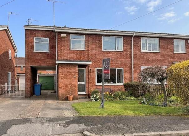 4 bed property, in Stephensons Walk, £205,000