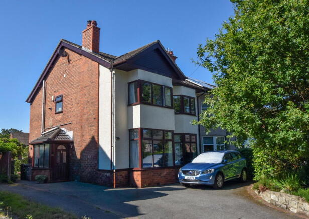 4 bed property, in Higher Bebington Road, £399,995