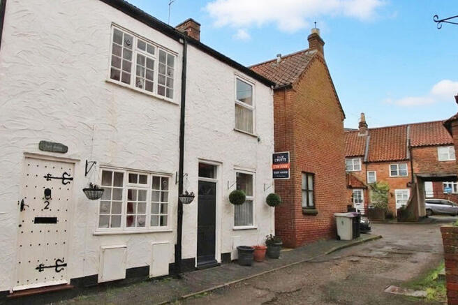 2 bed property, in Spring Terrace, £165,000