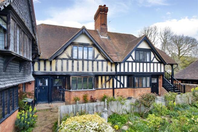 3 bed property, in The Green, £550,000
