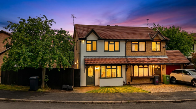3 bed property, in Beardsley Road, £299,950