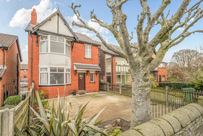 3 bed property, in Orrell Road, £330,000
