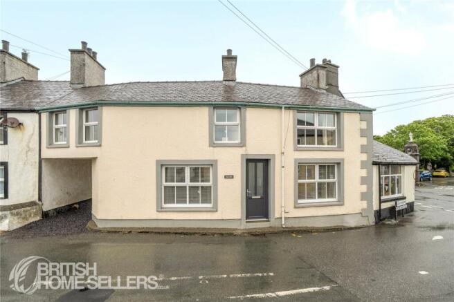 3 bed property, in Mountain Road, £140,000