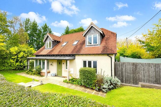 5 bed property, in Yarnells Road, £1,200,000