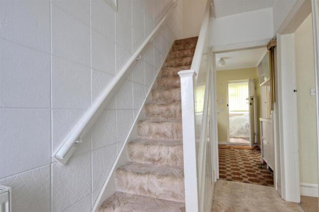 3 bed property, in Boothferry Road, £115,000