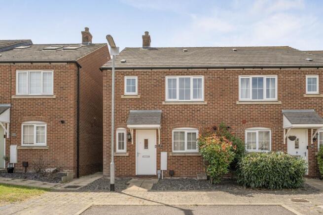 3 bed property, in Plough Lane, £350,000