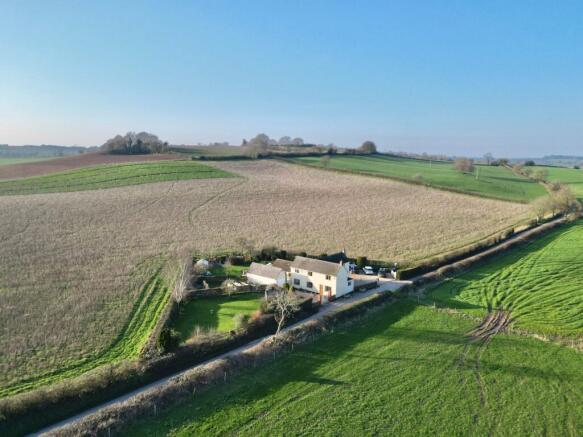 5 bed property, in Butthouse Lane, £675,000