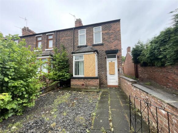 3 bed property, in New Albert Terrace, £90,000