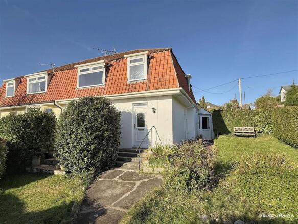 3 bed property, in Trelawney Road, £200,000