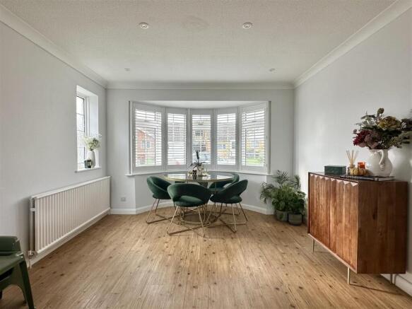 3 bed property, in Wineham Way, £325,000