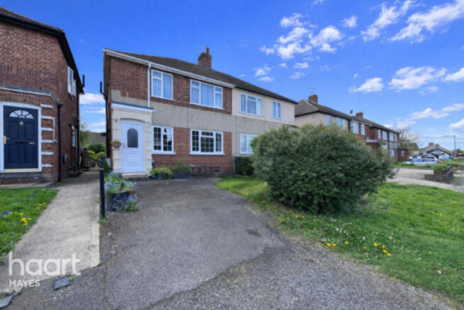 2 bed property, in Willow Tree Lane, £350,000