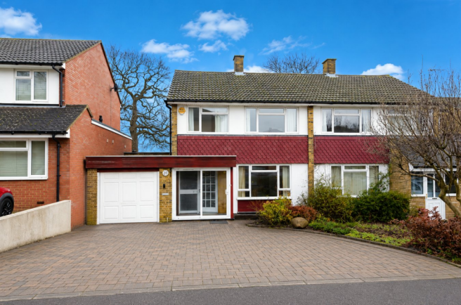 3 bed property, in Tiverton Road, £625,000