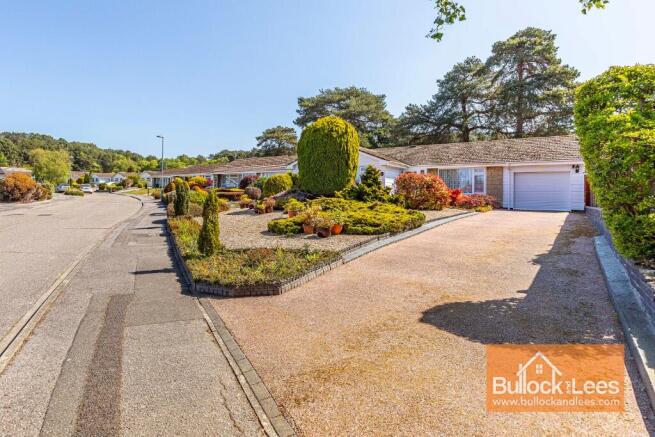 3 bed property, in Dreswick Close, £449,950