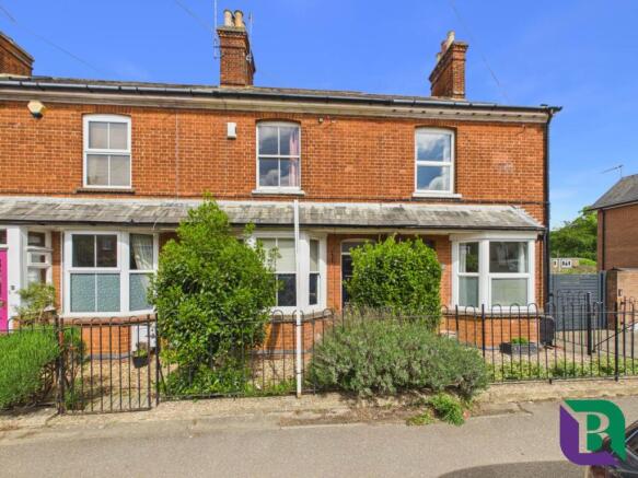 2 bed property, in The Leys, £325,000