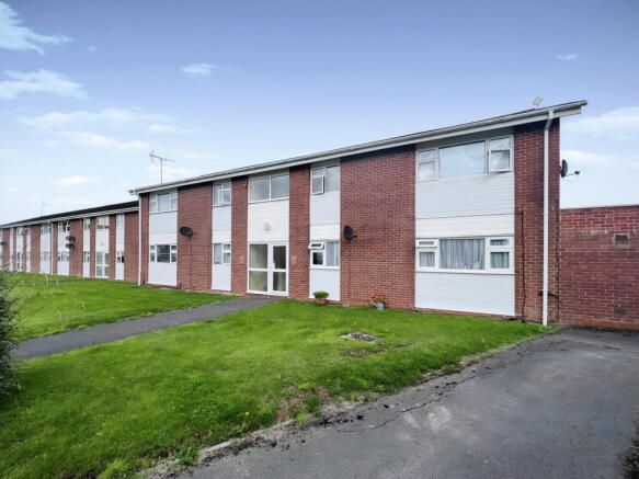 2 bed property, in Wrenswood, £155,000