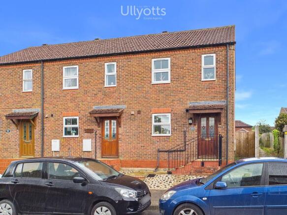 2 bed property, in West End, £180,000