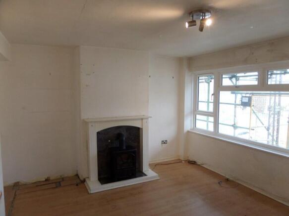 2 bed property, in Jasmine Gardens, £209,995