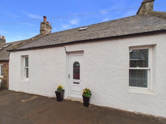 1 bed property, in 22 Main Street, £119,000