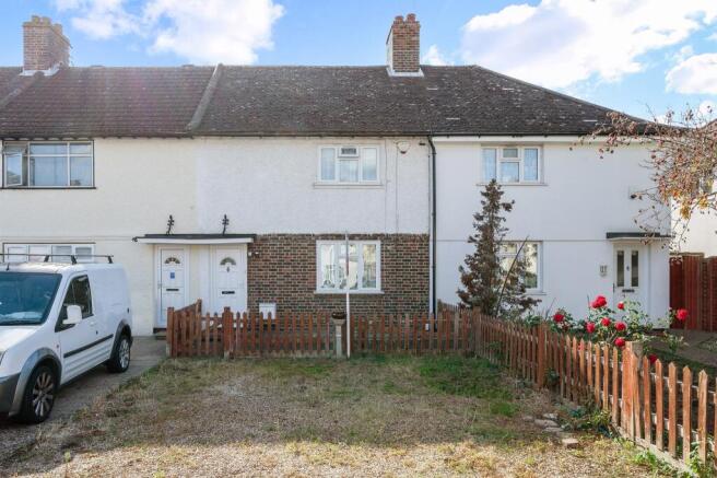 3 bed property, in Midleton Road, £530,000