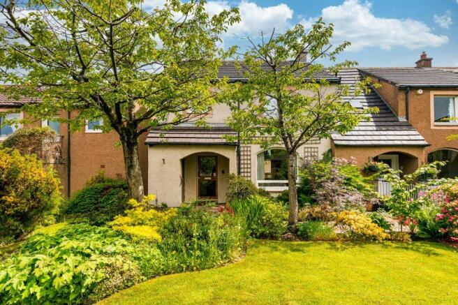 4 bed property, in 64 Bonaly Rise, £385,000