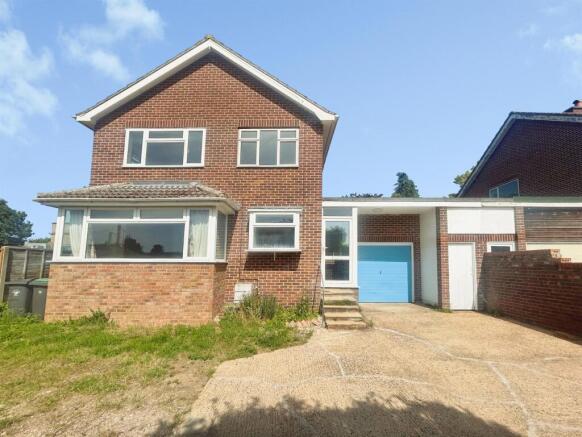 3 bed property, in Thaxted Road, £500,000