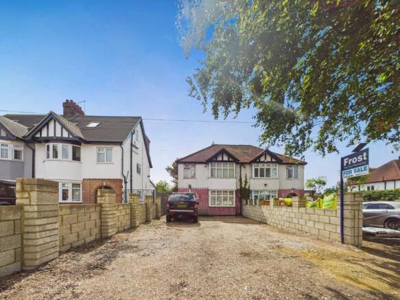 3 bed property, in Langley Road, £650,000