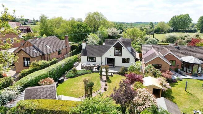3 bed property, in Binton Road, £825,000
