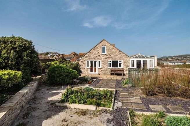 4 bed property, in West Cliff Road, £900,000