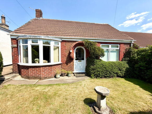 2 bed property, in Rotherham Road, £250,000