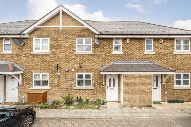 3 bed property, in Nursery Gardens, £514,950