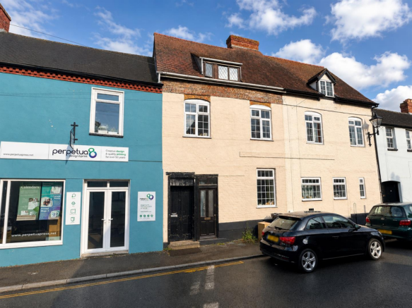 3 bed property, in Culver Street, £185,000