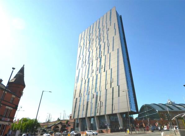 3 bed property, in Axis Tower, £540,000