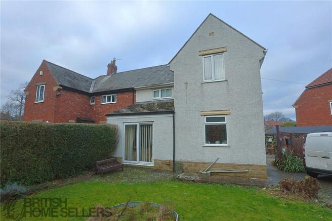 3 bed property, in Ruskin Avenue, £250,000