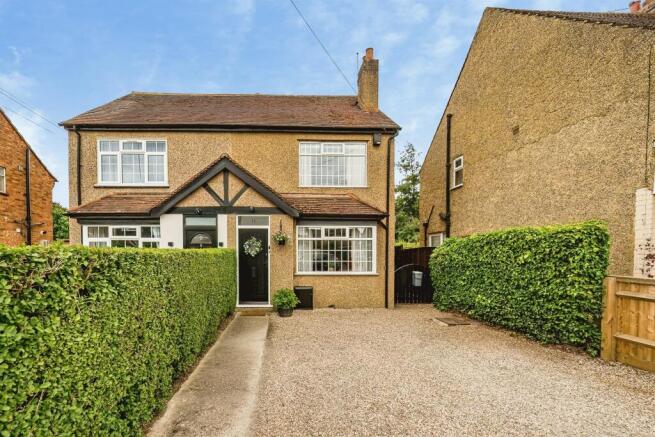 4 bed property, in Westfield Road, £610,000